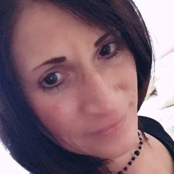 Meet your Posher, Heather - Picture 1 of 1